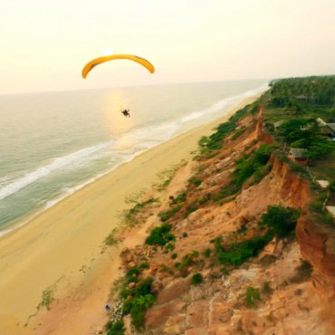 Paragliding in Varkala